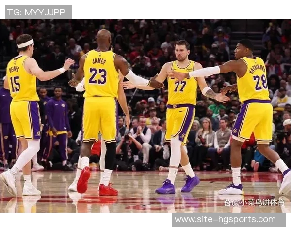 关键时刻11战全胜41岁老将18投12中展现传奇风采东詹联手强势降维打击