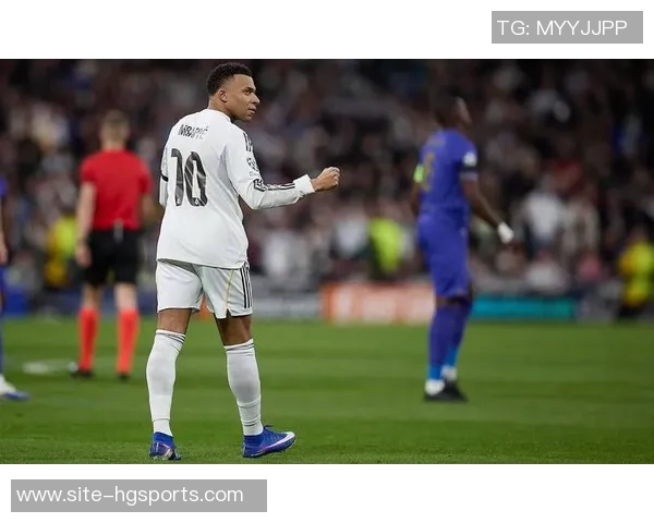 德媒分析皇马巴黎关注帕球员身价上涨助其薪资谈判更具优势